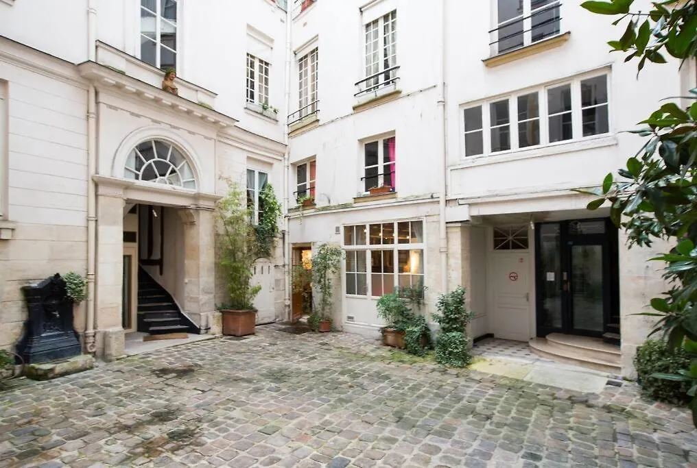 Charming Apt Rue St Andre Des Arts باريس فرنسا